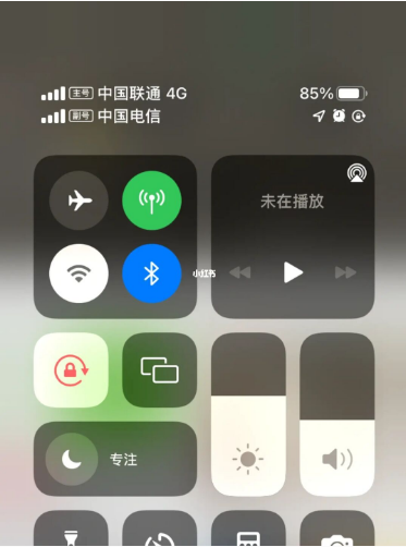 古冶苹果手机维修分享iPhone双卡信号解决办法 
